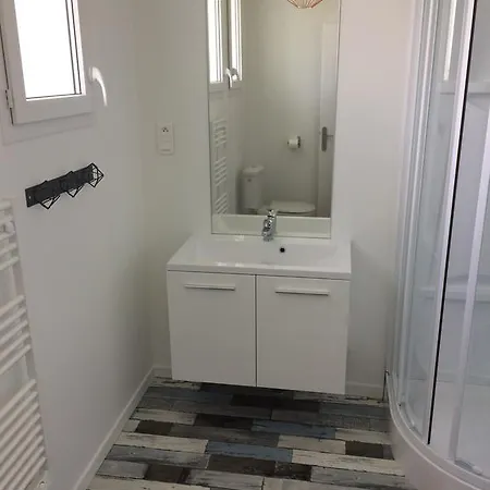La Casa - Studio Et T2 Meubles - Face A L'enap *